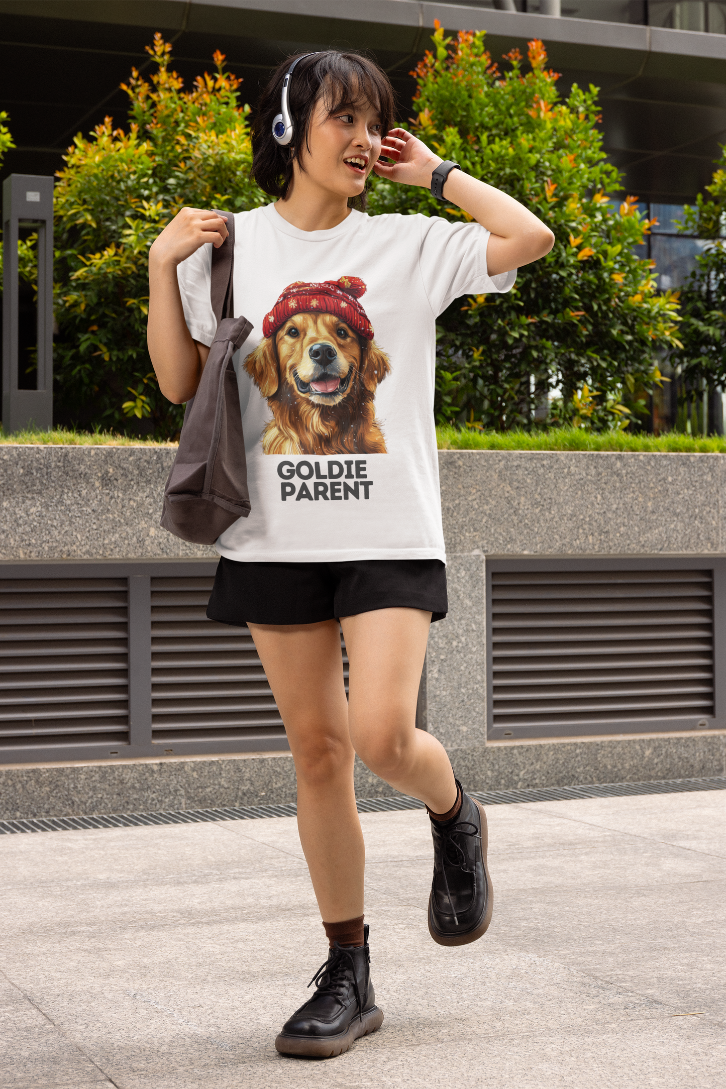 "Goldie Parent" Golden Retriever Crewneck T-shirt